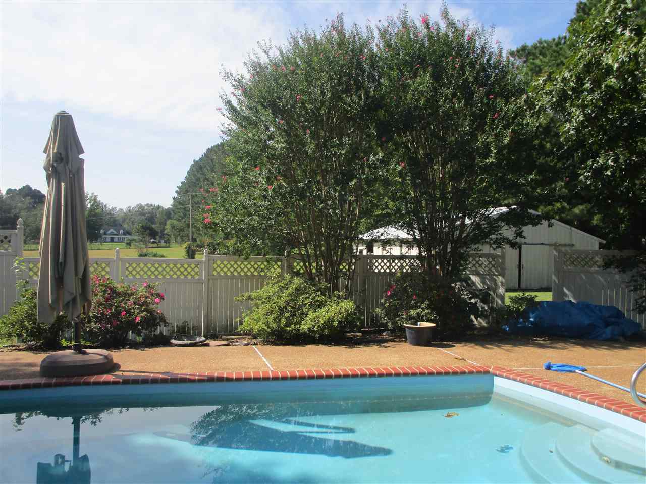 1527 Locke Road Millington, TN 38053 - Photo 4 of 17 Gallery Image 4