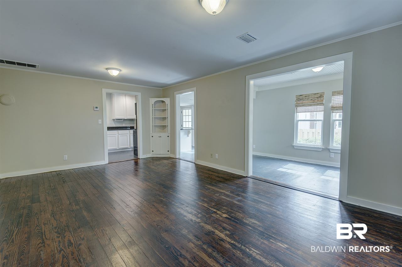 367 Azalea Street Fairhope, AL 36532 - Photo 2 of 22