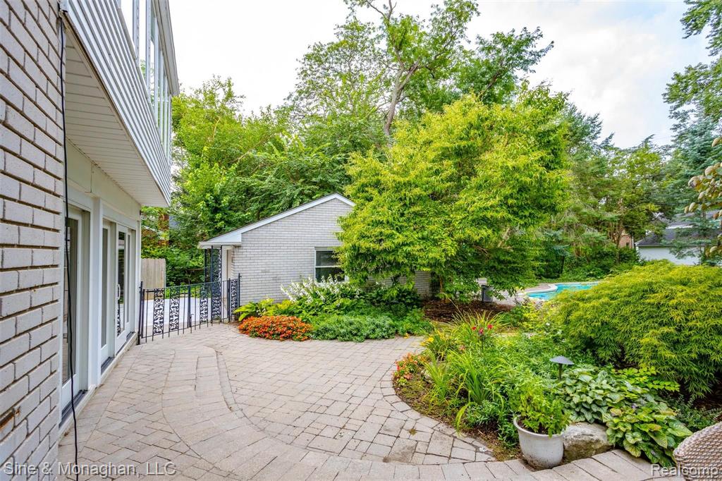 653 Middlesex Road Grosse Pointe Park, MI 48230 - Photo 46 of 54