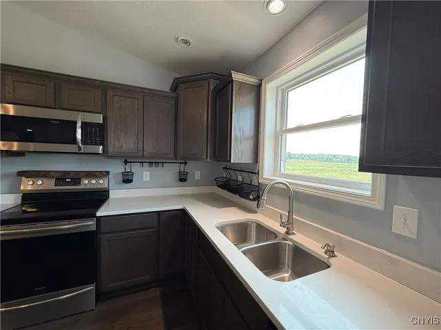 $439,000 | 26618 Keyser Road, Le Ray, NY 13637