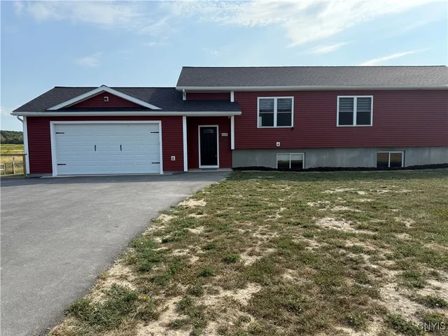 $439,000 | 26618 Keyser Road, Le Ray, NY 13637