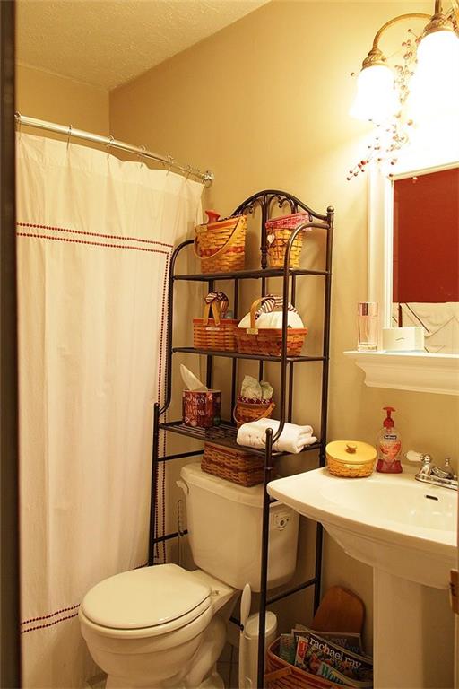 3163 Valley Farms Road Indianapolis, IN 46214 - Photo 7 of 13 Gallery Image 7