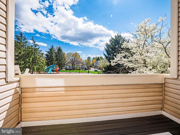 $400,000 | 8807 Rustburg Circle, Montgomery Village, MD 20886