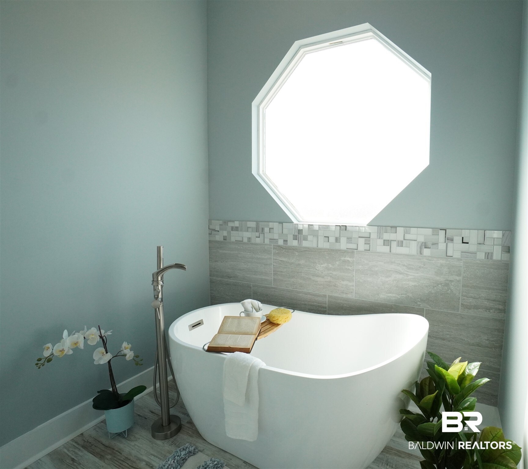 521 West Fort Morgan Road Gulf Shores, AL 36542 - Photo 22 of 48 Master Soaking Tub
