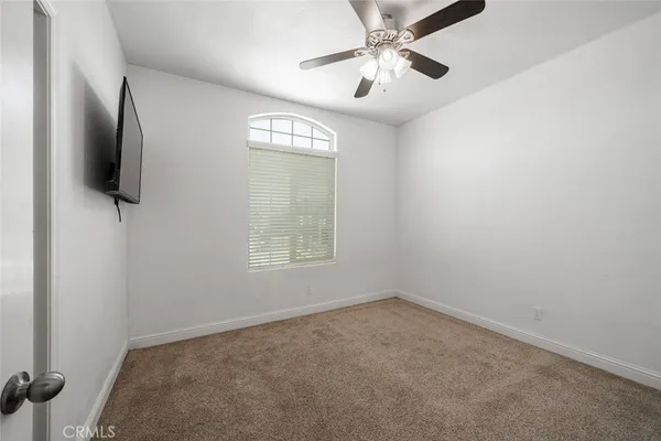 $525,000 | 2027 West Babcock Avenue, Visalia, CA 93291