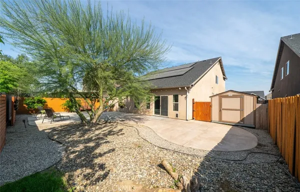 $525,000 | 2027 West Babcock Avenue, Visalia, CA 93291