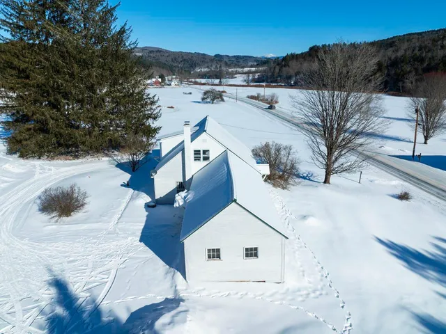 $398,800 | 2443 Route 100b Moretown Vt 05660, Moretown, VT 05660