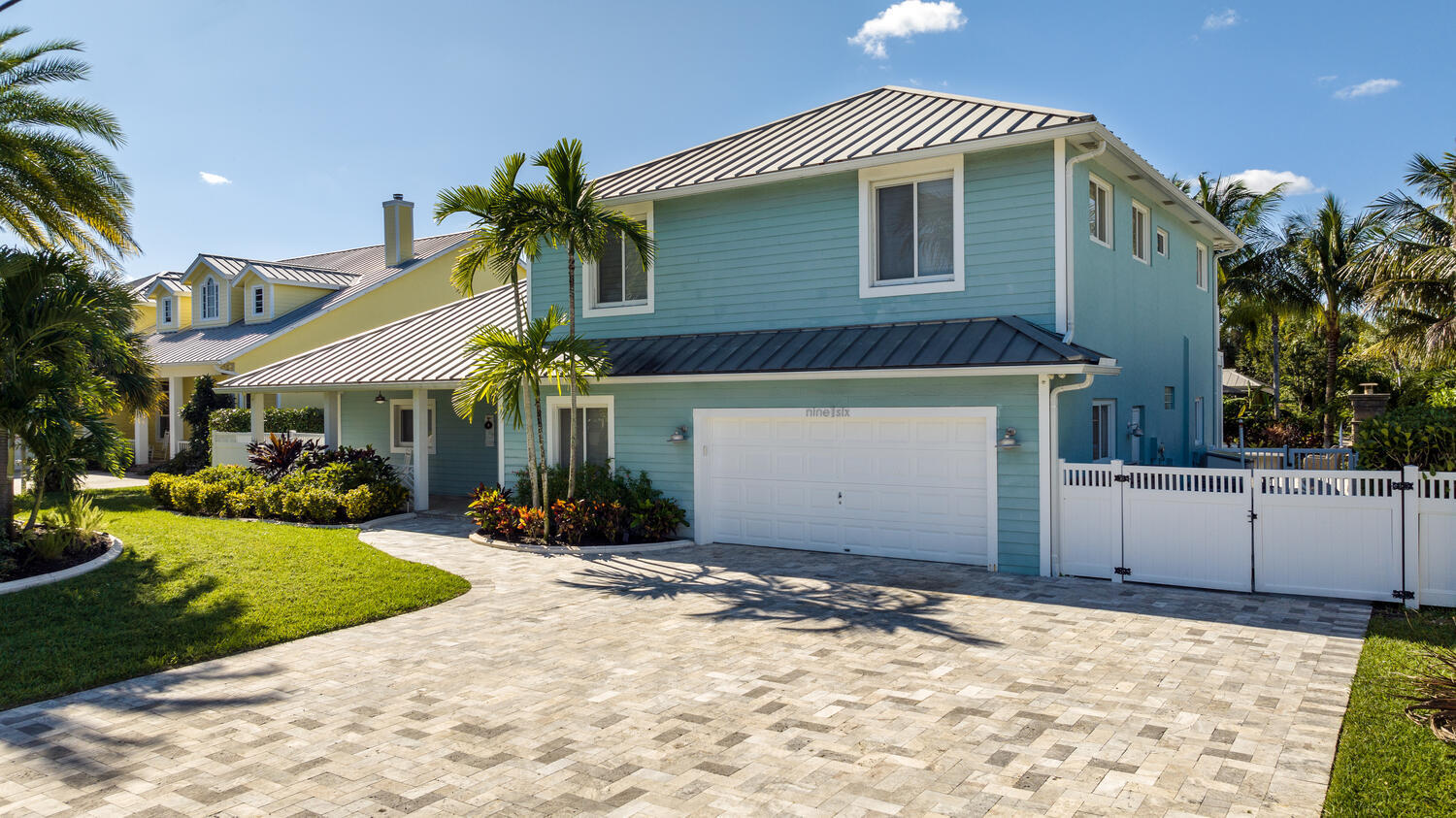 916 Dolphin Drive Jupiter, FL 33458 - Photo 2 of 64 Front Exterior