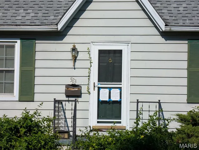 $100,000 | 523 Lincoln Avenue, East Alton, IL 62024