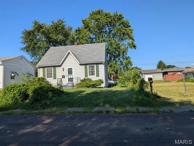 $100,000 | 523 Lincoln Avenue, East Alton, IL 62024