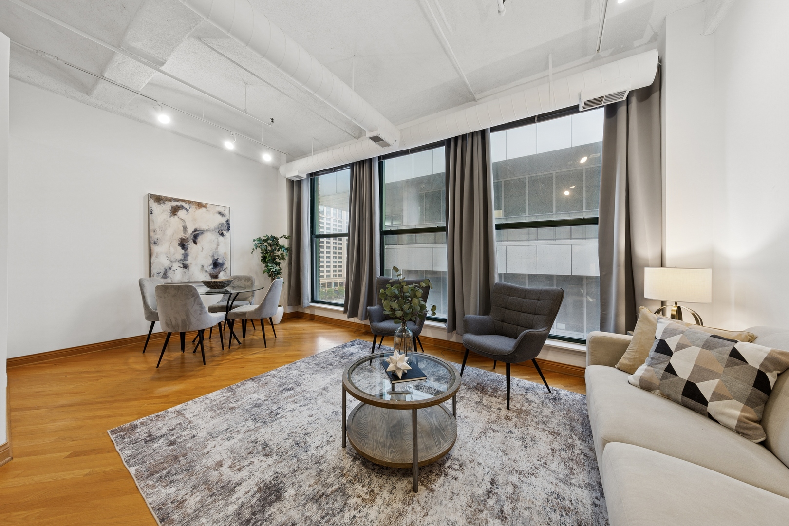 633 South Plymouth Court, Unit 607 Chicago, IL 60605 - Photo 4 of 12