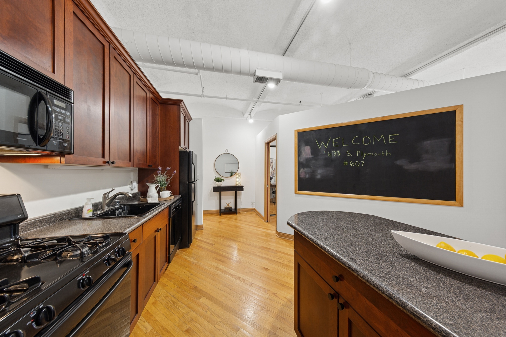 633 South Plymouth Court, Unit 607 Chicago, IL 60605 - Photo 8 of 12