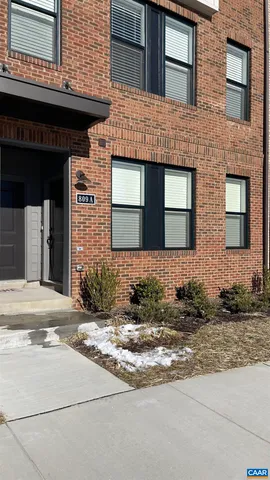 $2,400 | 809 Wesley Lane, Unit A, Charlottesville, VA 22911