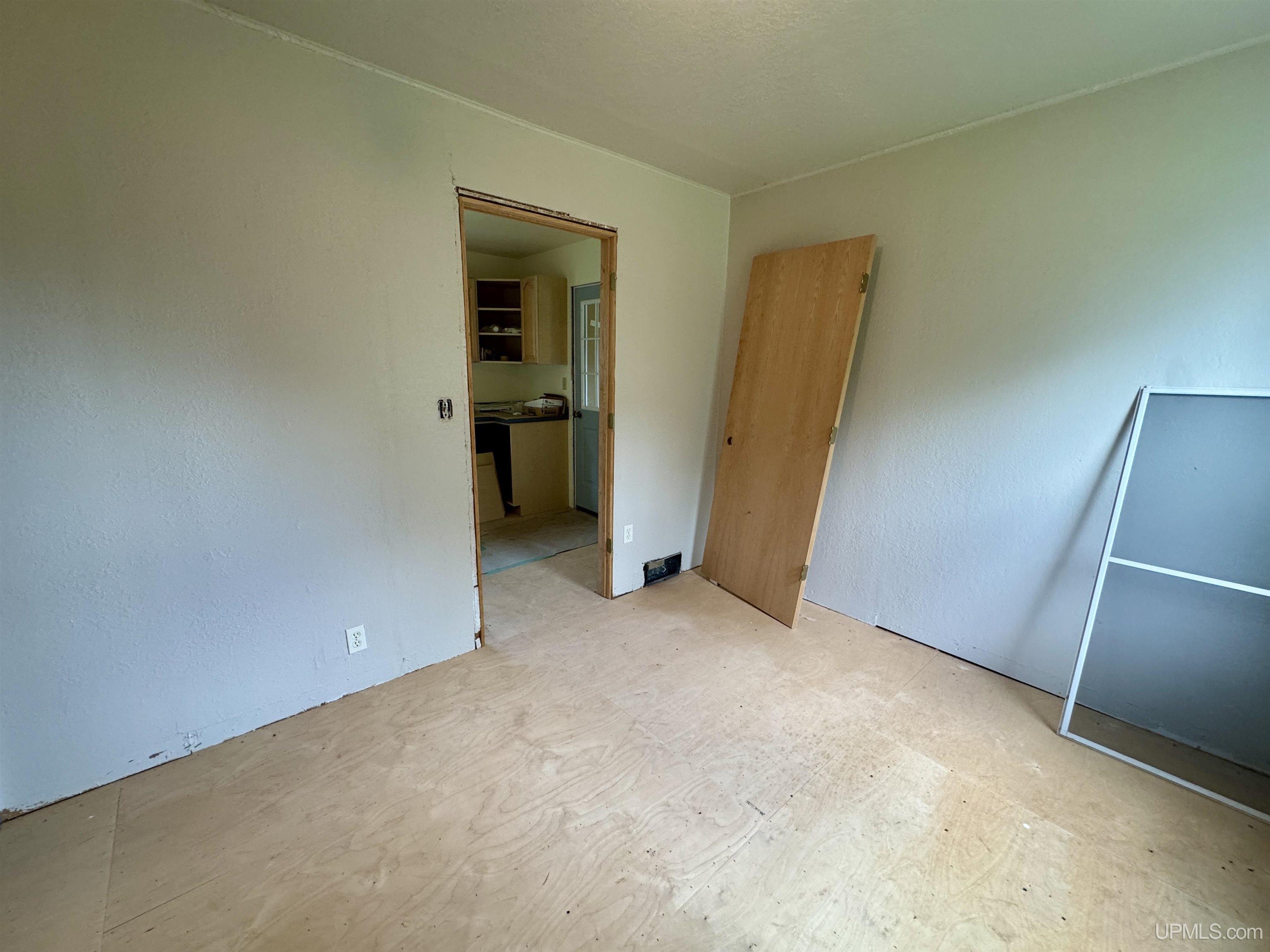 417 3rd Street Alpha, MI 49902 - Photo 11 of 24