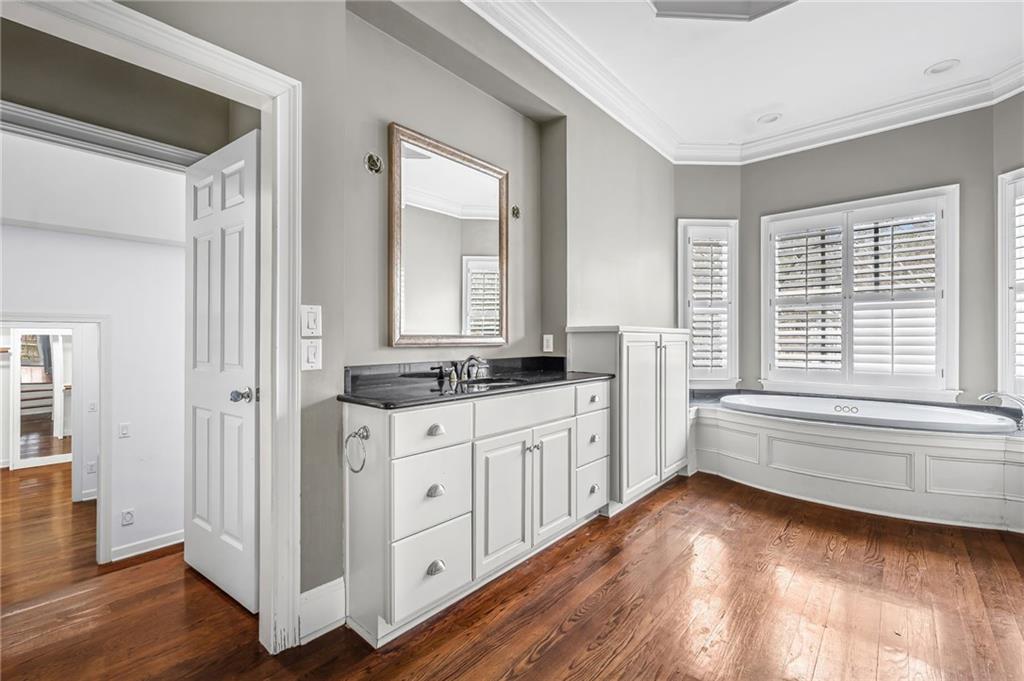 4288 Olde Mill Lane Atlanta, GA 30342 - Photo 15 of 37