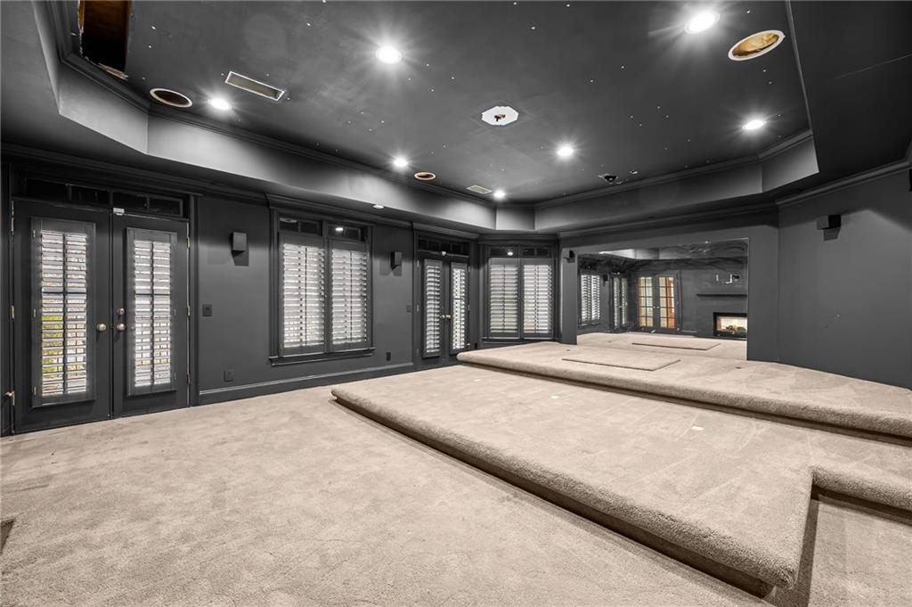 4288 Olde Mill Lane Atlanta, GA 30342 - Photo 32 of 37