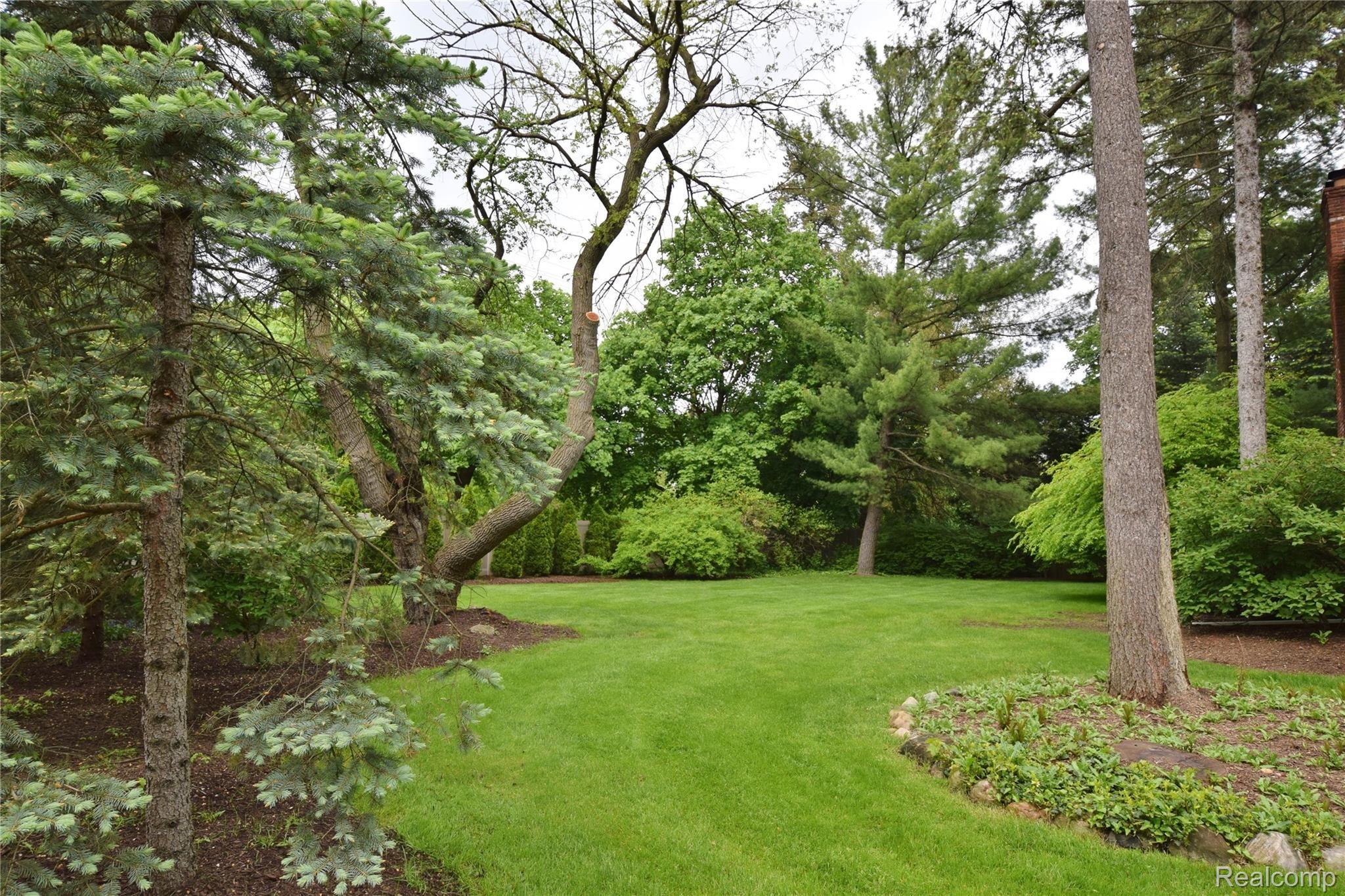 1331 West Maple Road Birmingham, MI 48009 - Photo 34 of 43 Expansive property
