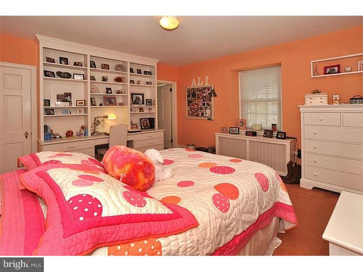 342 Fisher Road Jenkintown, PA 19046 - Photo 15 of 21 Bedroom 3