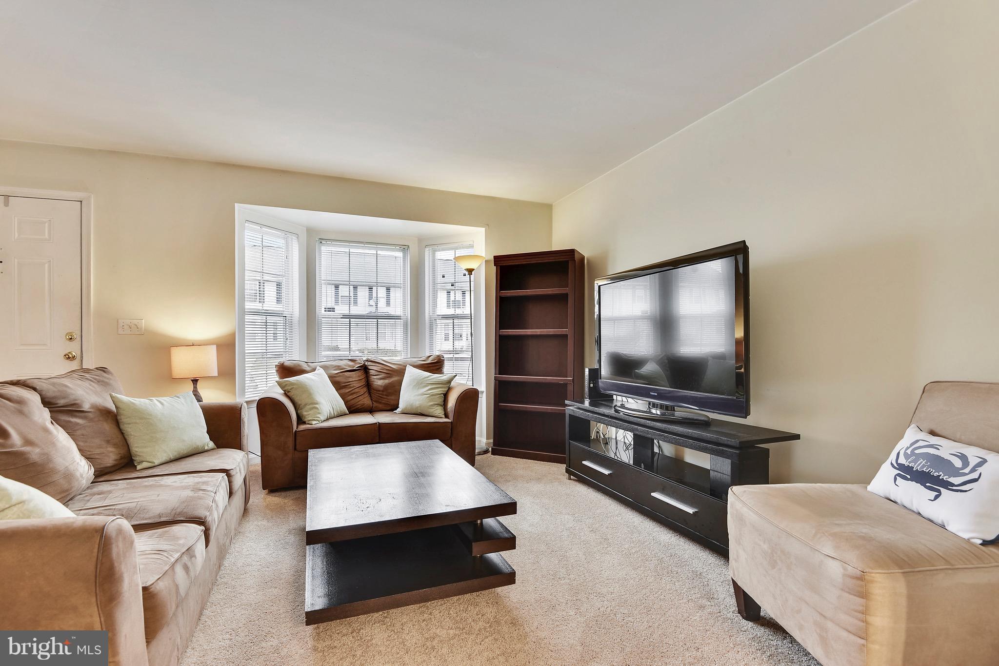 7202 Rutherford Green Circle Baltimore, MD 21244 - Photo 2 of 20 Living Room