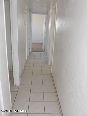 4633-4635 East Montecito Street Tucson, AZ 85711 - Photo 9 of 23