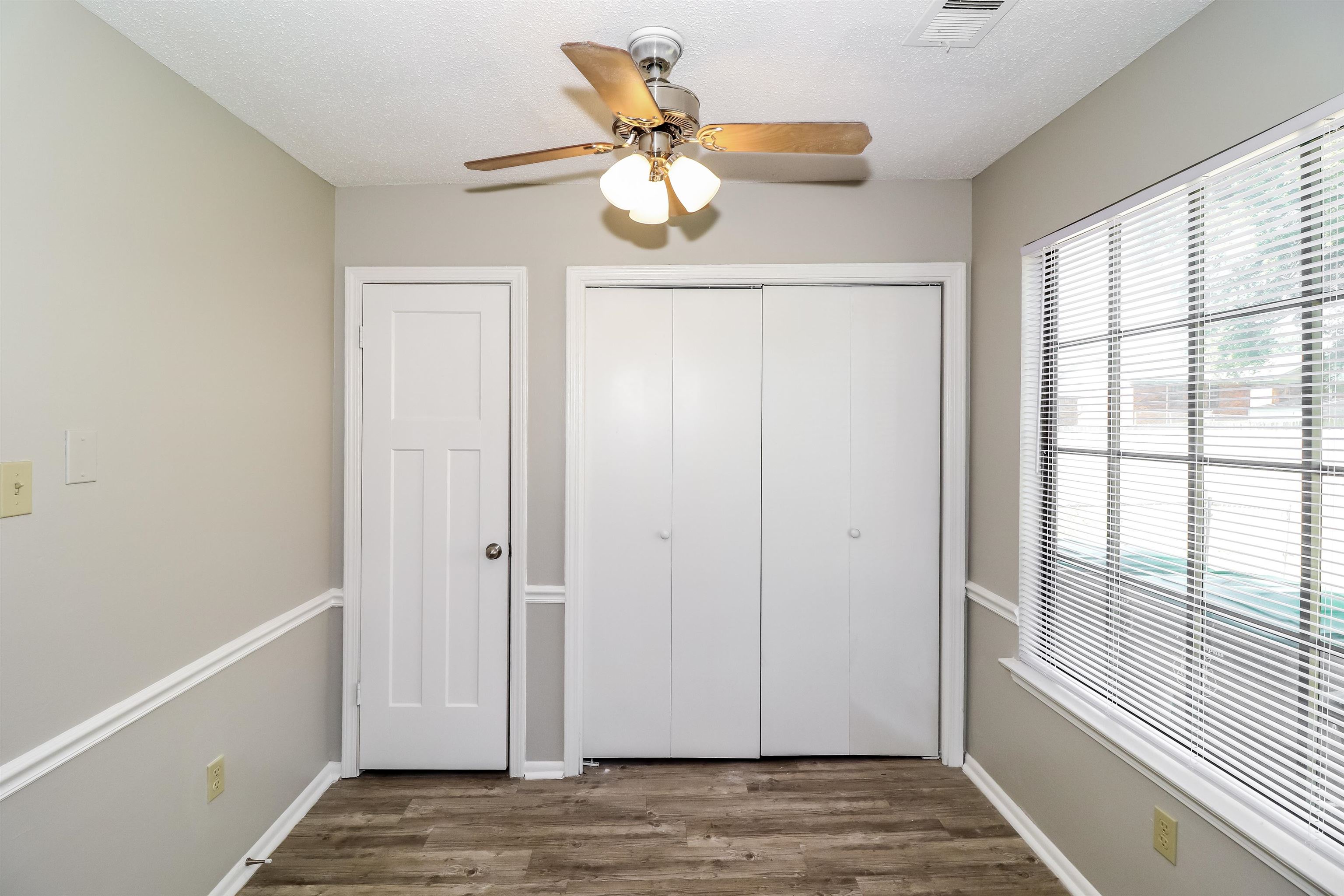 3917 Kerwin Drive Memphis, TN 38128 - Photo 12 of 16 a view of an entryway