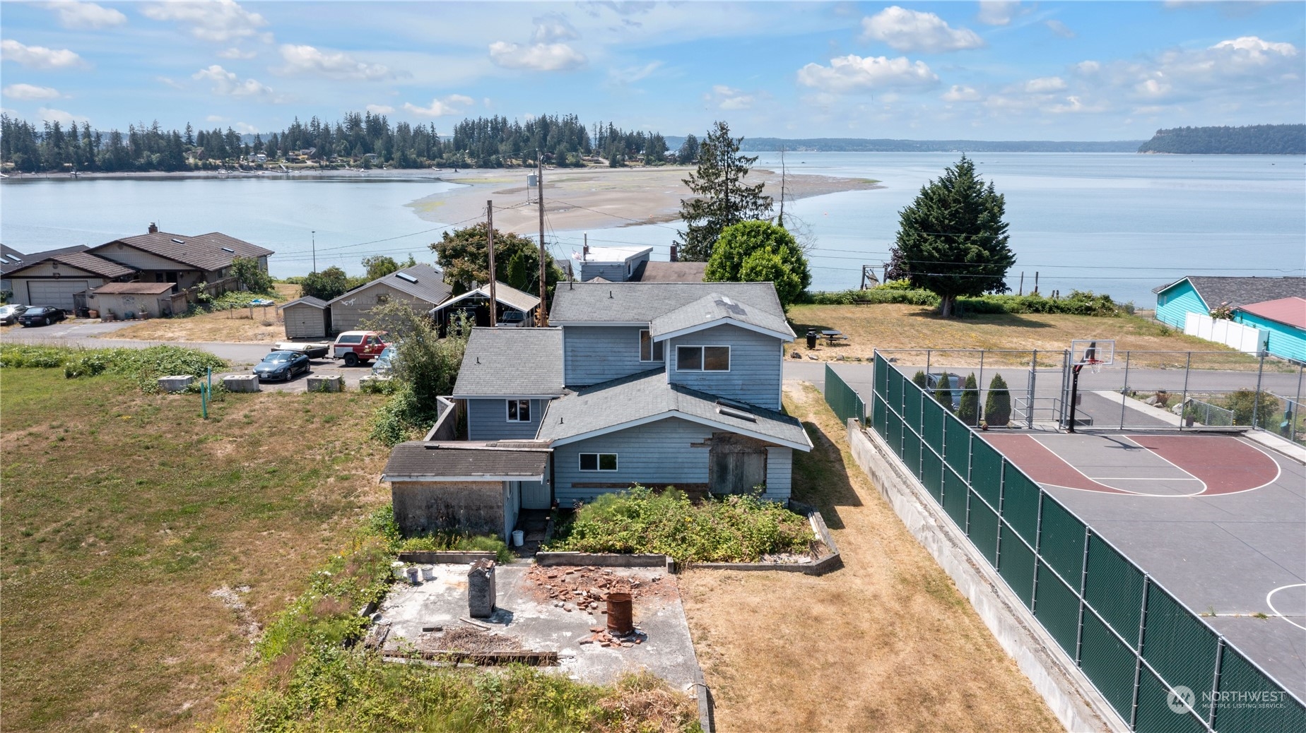 7009 Totem Beach Loop Road Marysville, WA 98271 - Photo 4 of 40 Gallery Image 4