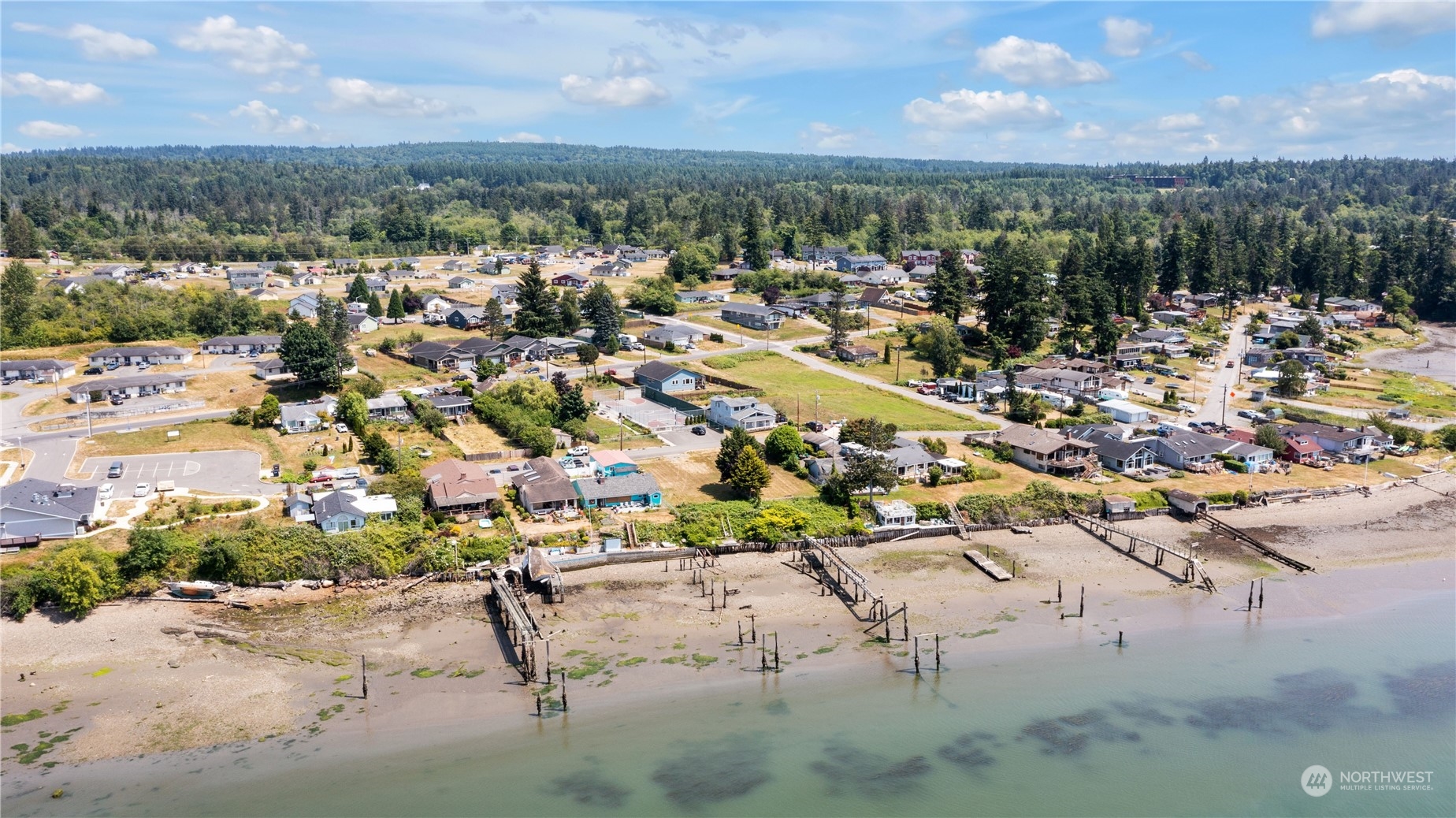 7009 Totem Beach Loop Road Marysville, WA 98271 - Photo 8 of 40 Gallery Image 8