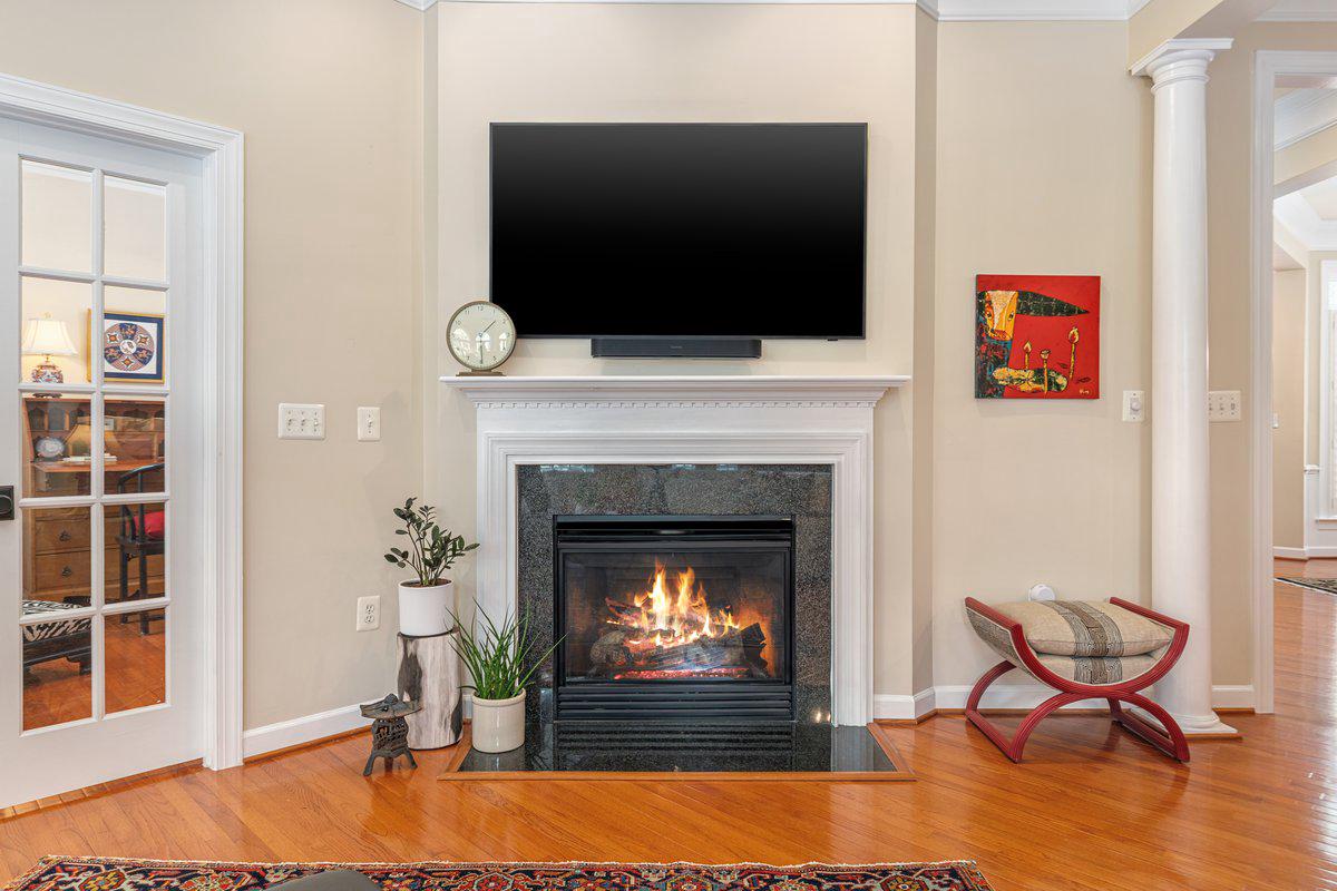 19194 Greystone Square Leesburg, VA 20176 - Photo 19 of 96 Flip on cozy gas fireplace on chilly mornings!
