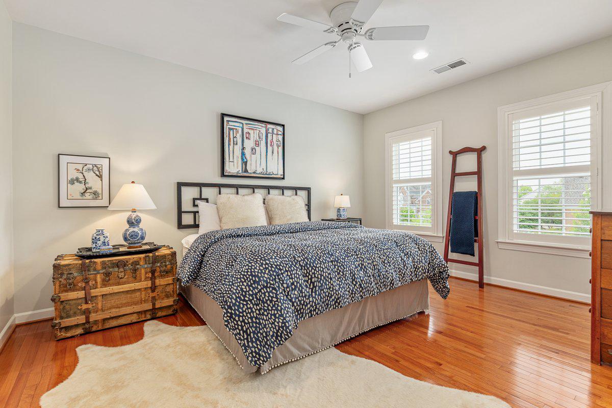 19194 Greystone Square Leesburg, VA 20176 - Photo 34 of 96 Guest suite