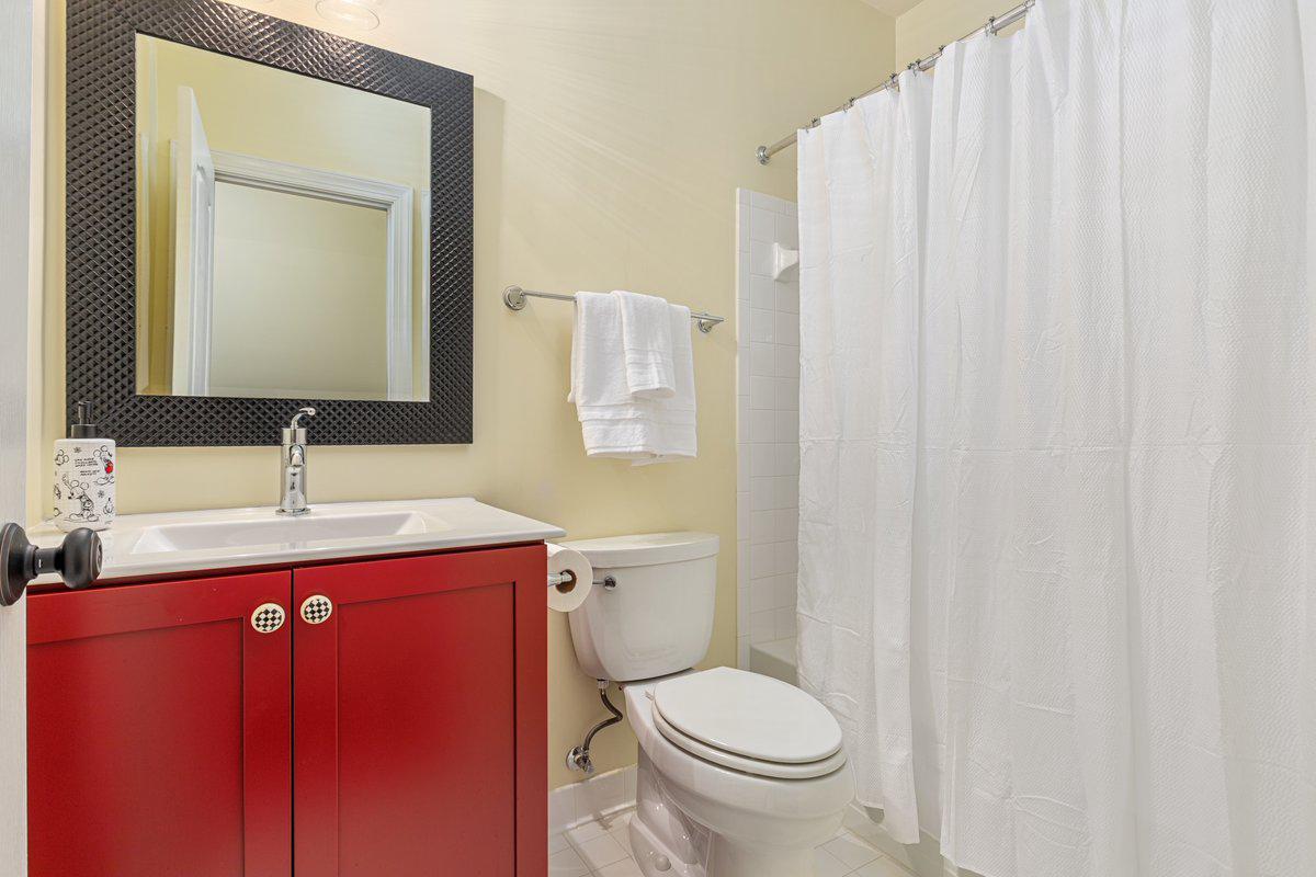19194 Greystone Square Leesburg, VA 20176 - Photo 55 of 96 LL full bath with custom vanity