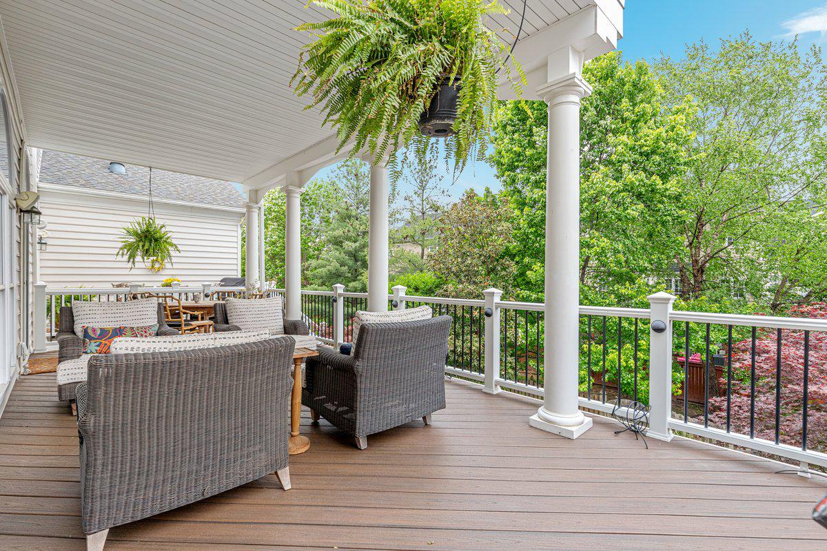 19194 Greystone Square Leesburg, VA 20176 - Photo 59 of 96 Show-stopper covered rear porch