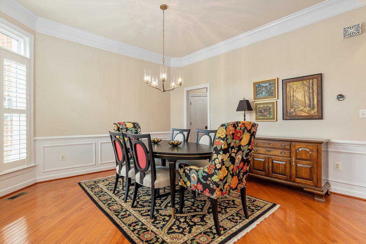 19194 Greystone Square Leesburg, VA 20176 - Photo 6 of 96 Designer lighting throughout