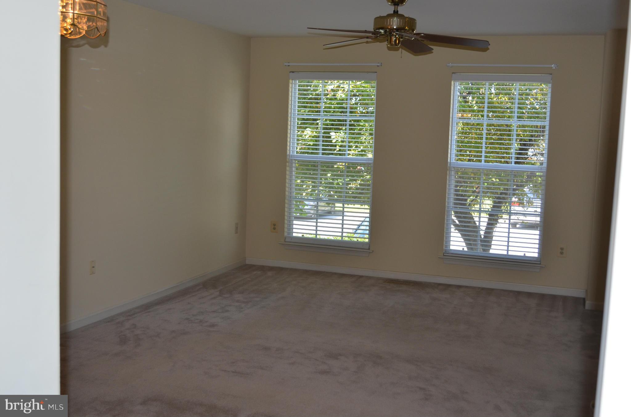 9227 Ridgefield Circle Frederick, MD 21701 - Photo 11 of 30 Living Room