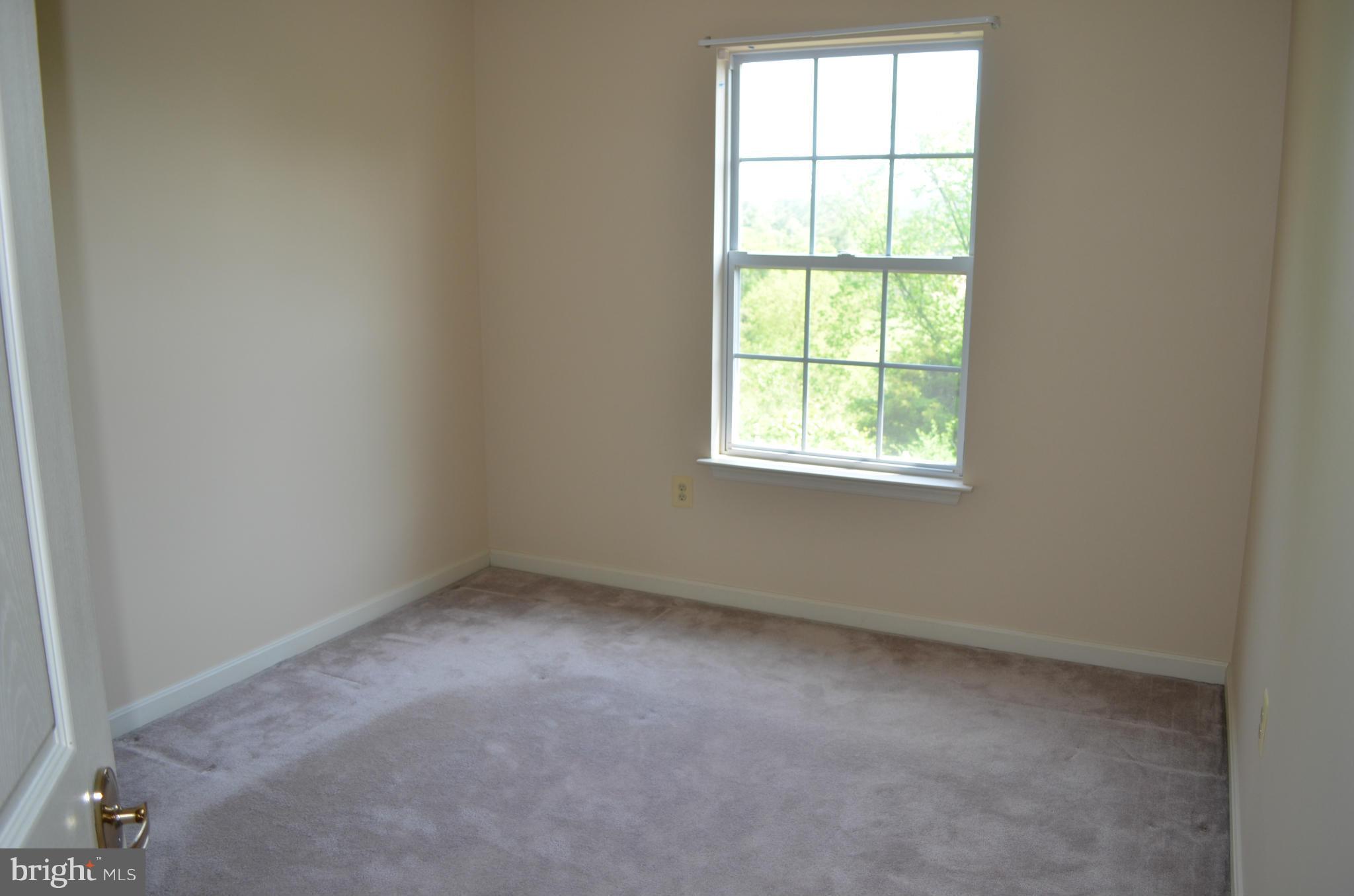 9227 Ridgefield Circle Frederick, MD 21701 - Photo 14 of 30 Bedroom 1
