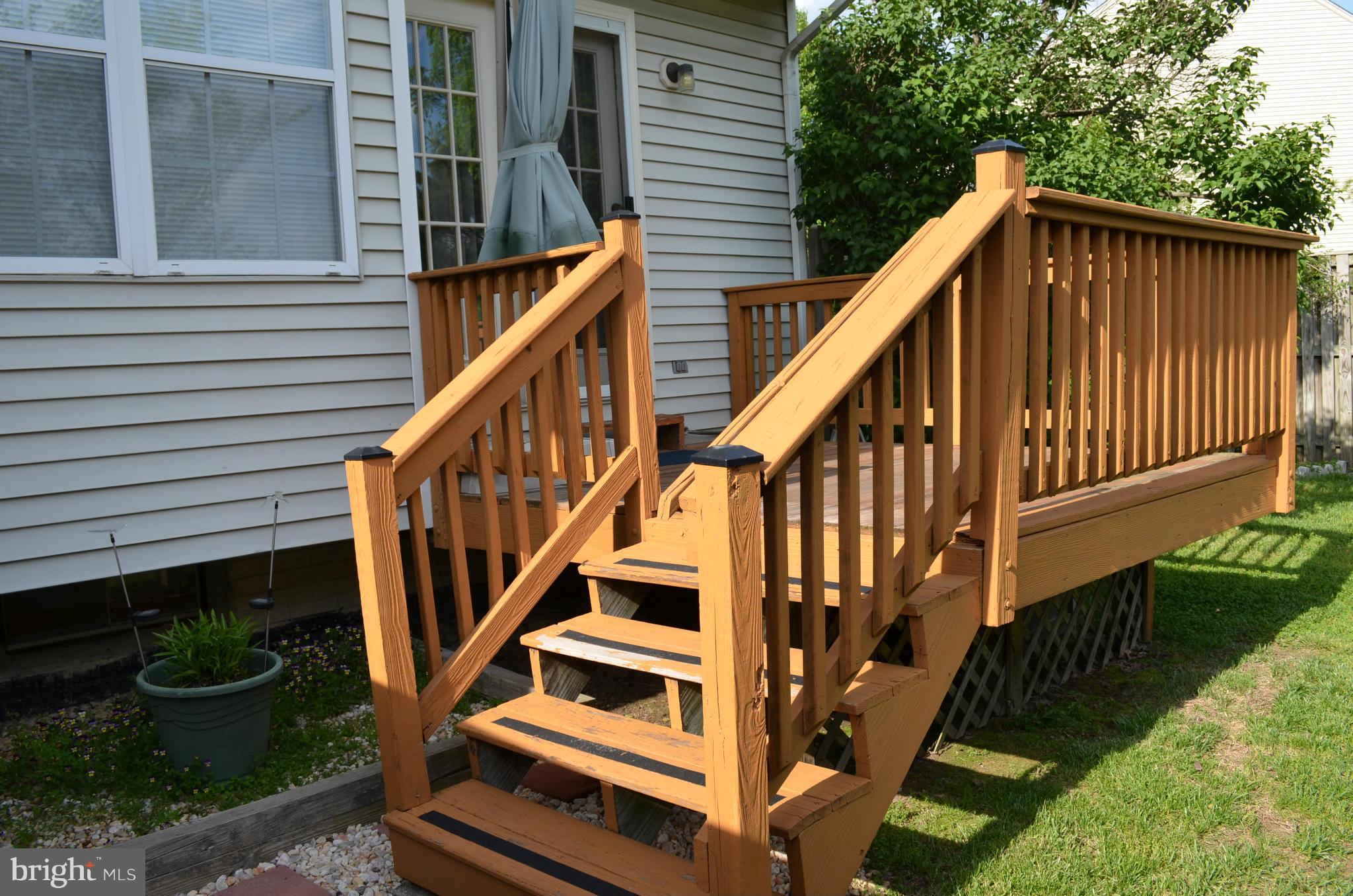 9227 Ridgefield Circle Frederick, MD 21701 - Photo 18 of 30 Deck recently painted