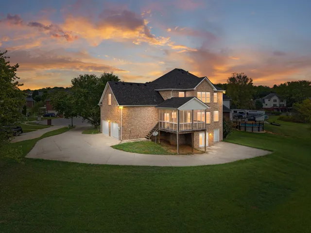 $595,000 | 1013 Fox Hollow Place, Adams, TN 37010