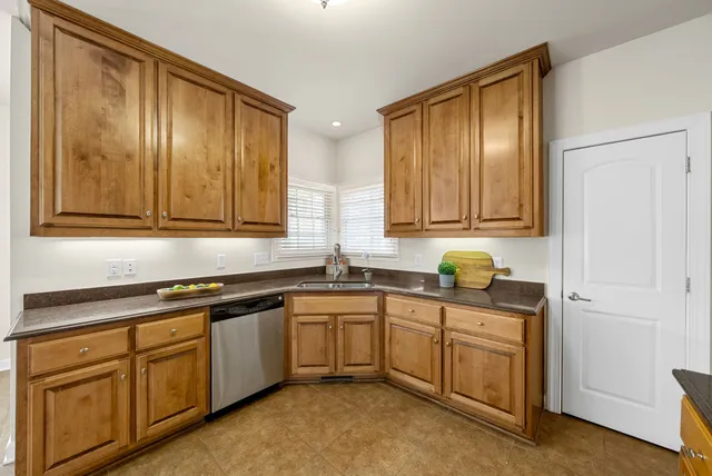 $595,000 | 1013 Fox Hollow Place, Adams, TN 37010