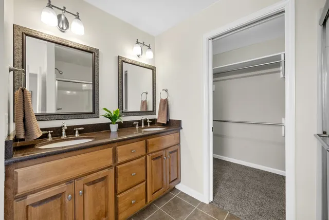 $595,000 | 1013 Fox Hollow Place, Adams, TN 37010