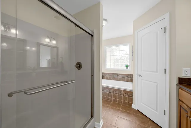 $595,000 | 1013 Fox Hollow Place, Adams, TN 37010