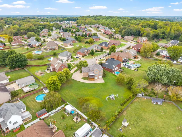 $595,000 | 1013 Fox Hollow Place, Adams, TN 37010