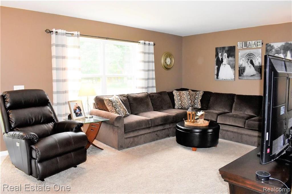 19200 Clark Road Belleville, MI 48111 - Photo 13 of 34