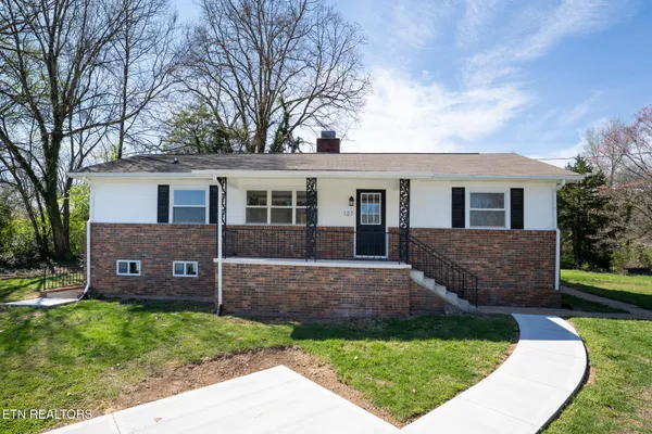 $365,000 | 127 Tabor Road, Oak Ridge, TN 37830