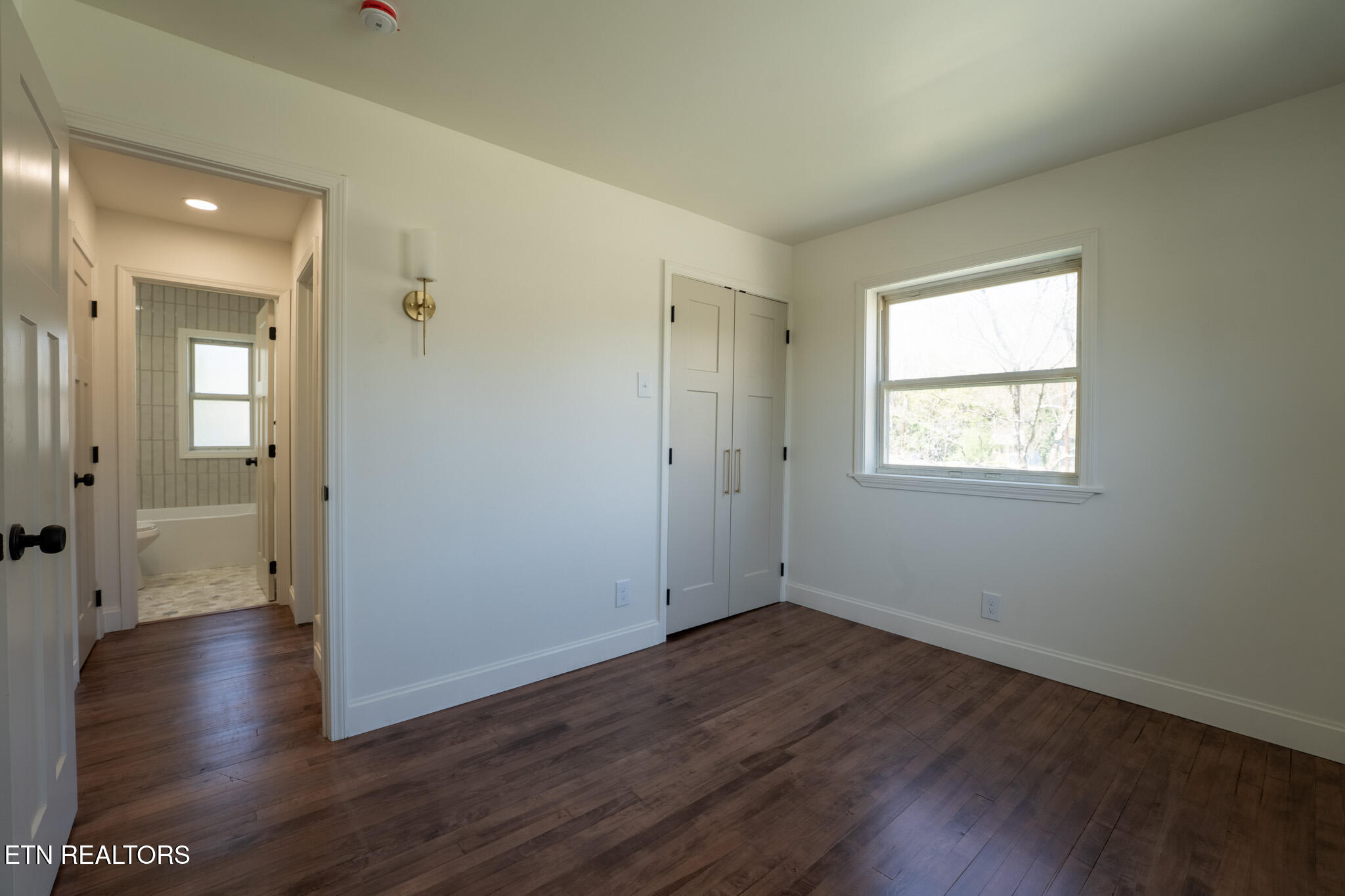 127 Tabor Road Oak Ridge, TN 37830 - Photo 11 of 33 127 Tabor Road -11