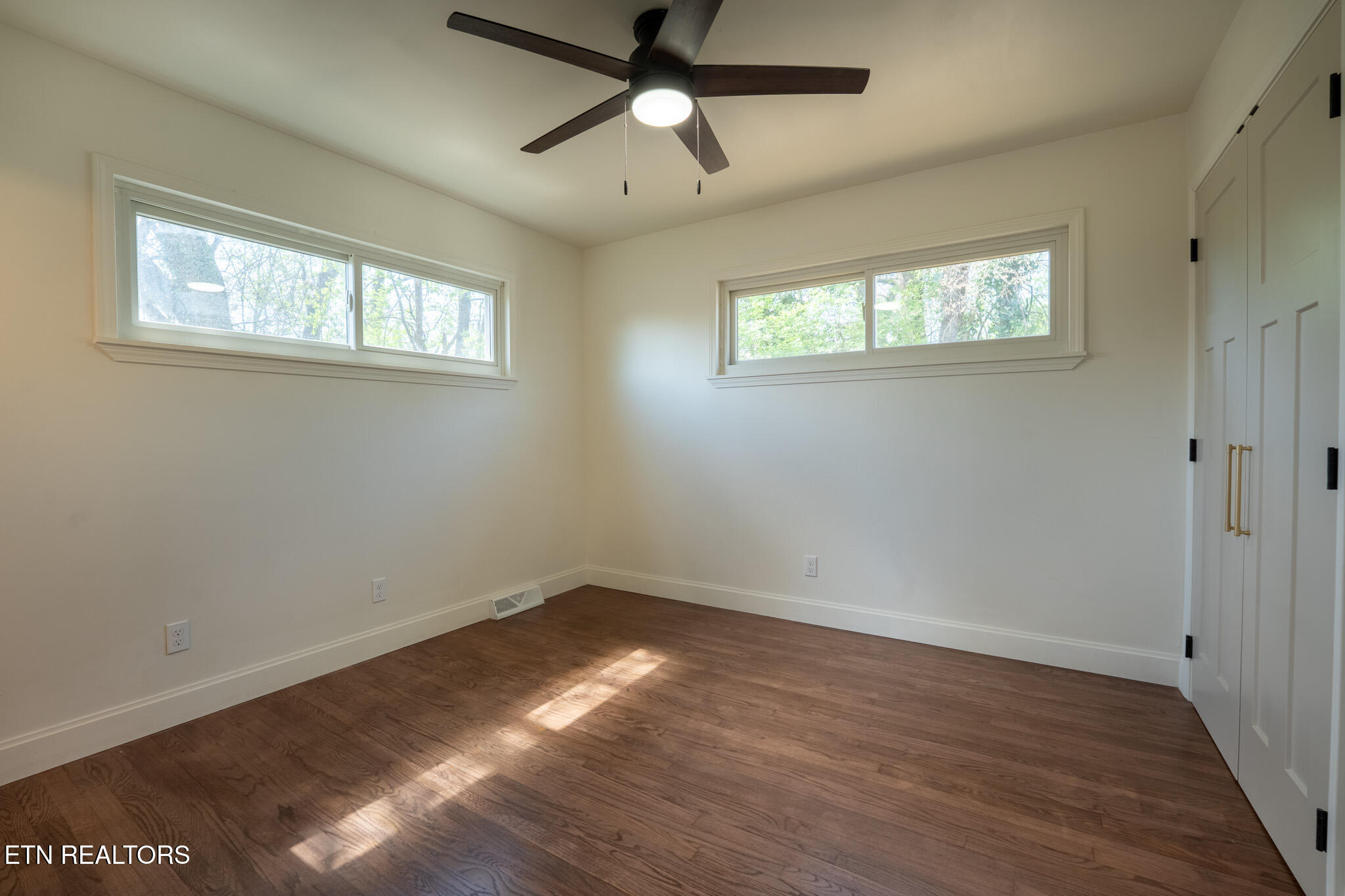 127 Tabor Road Oak Ridge, TN 37830 - Photo 13 of 33 127 Tabor Road -14