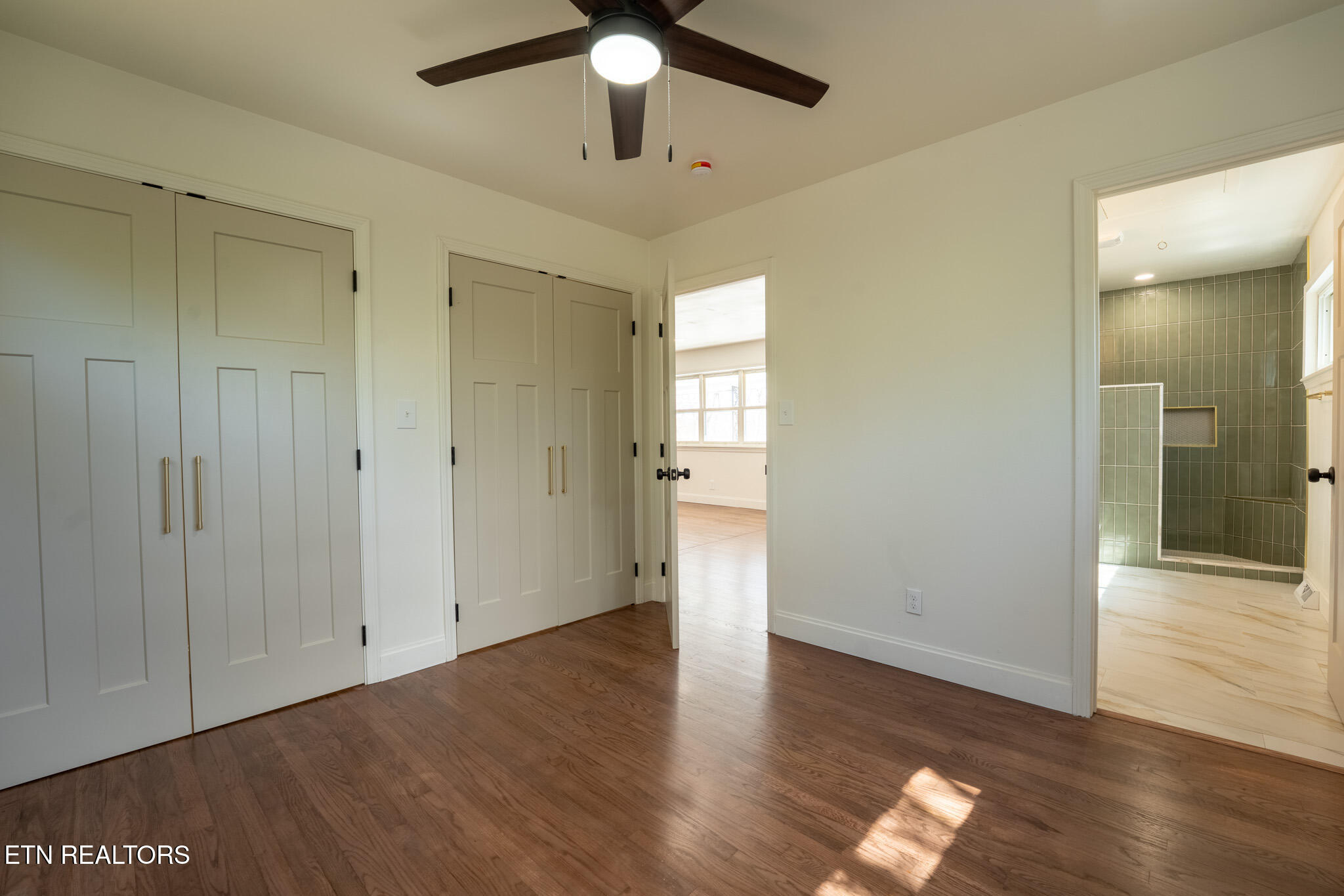 127 Tabor Road Oak Ridge, TN 37830 - Photo 14 of 33 127 Tabor Road -15