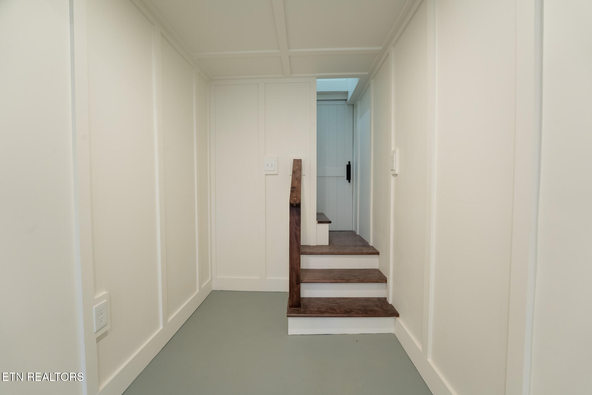 127 Tabor Road Oak Ridge, TN 37830 - Photo 28 of 33 127 Tabor Road -34