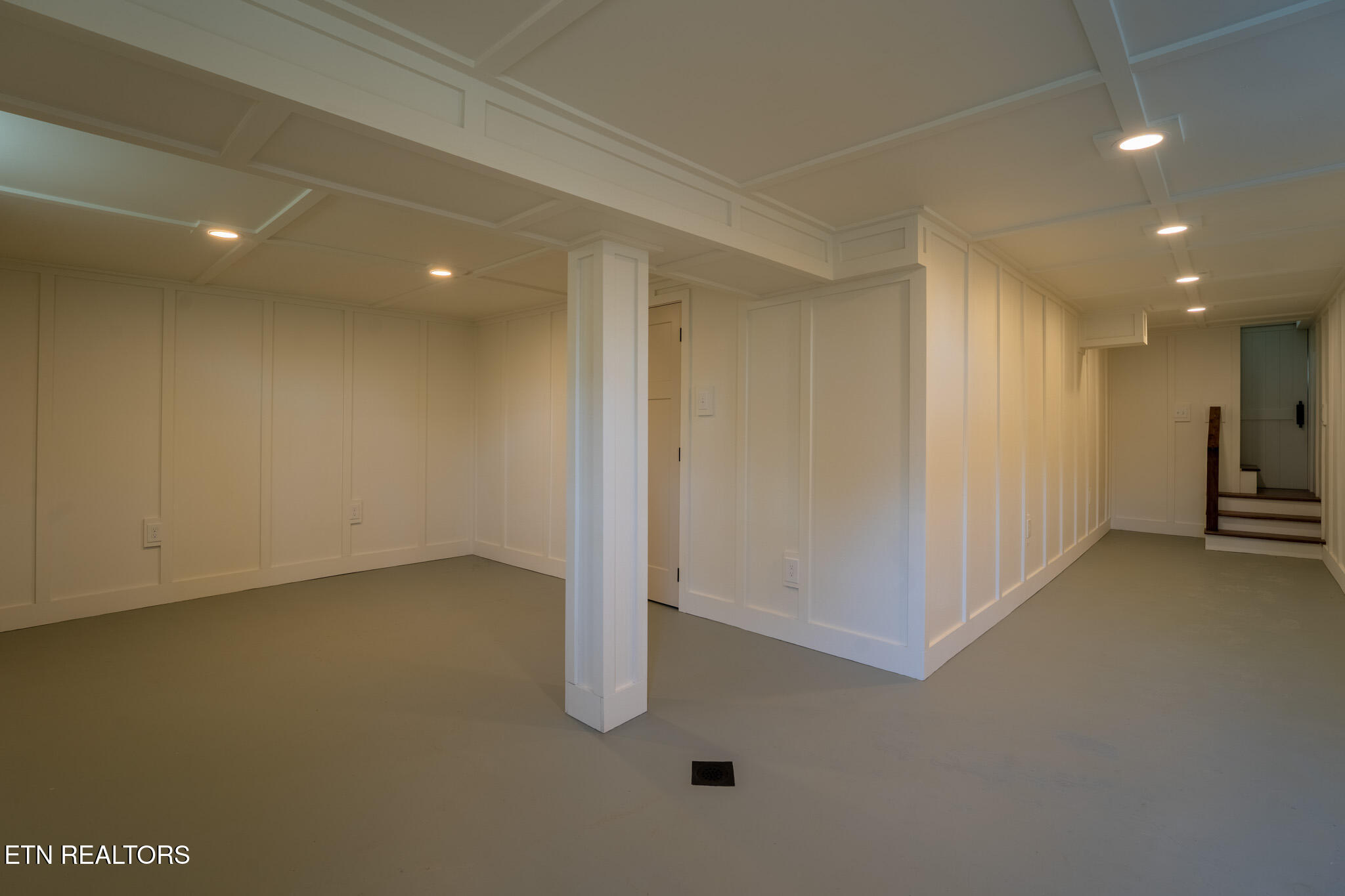 127 Tabor Road Oak Ridge, TN 37830 - Photo 29 of 33 127 Tabor Road -35