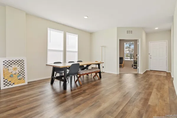 $2,250 | 13123 Sendero Roble, San Antonio, TX 78253