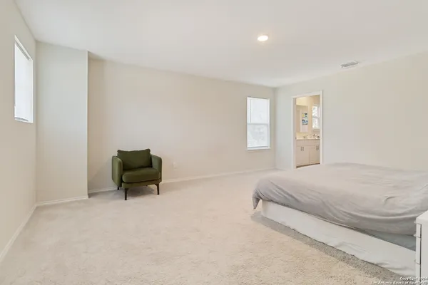 $2,250 | 13123 Sendero Roble, San Antonio, TX 78253