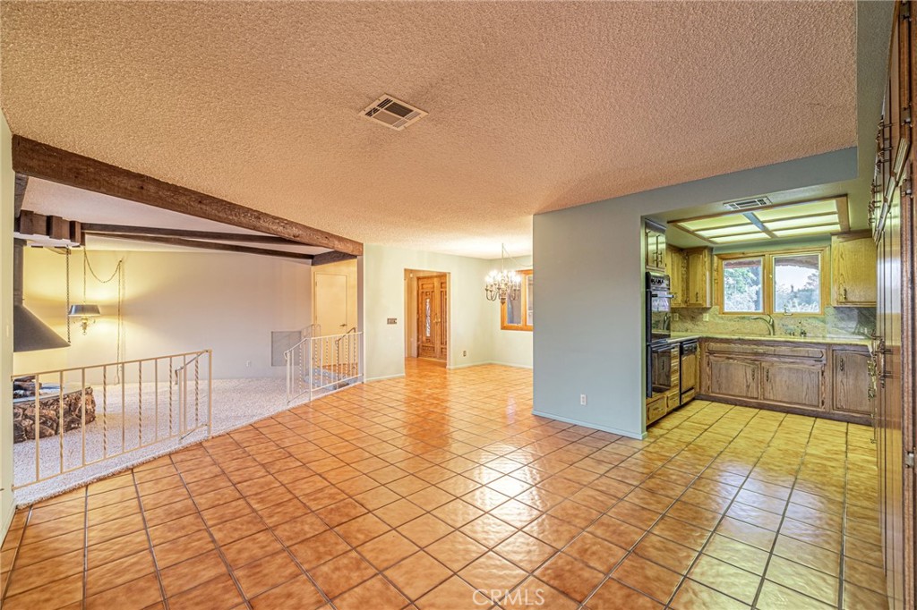 19459 Shasta Road Apple Valley, CA 92307 - Photo 18 of 64